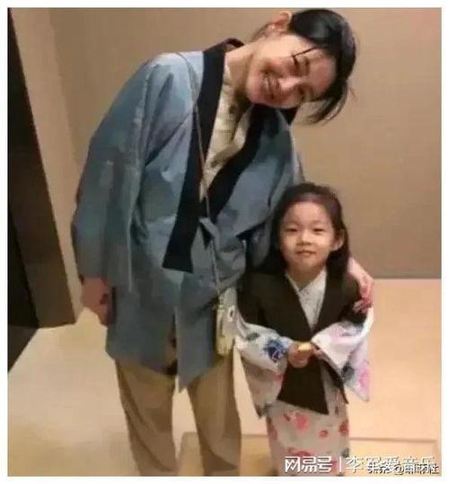 娱乐圈吃瓜爆料记者,揭秘明星幕后真相! 第1张 娱乐圈吃瓜爆料记者,揭秘明星幕后真相! 第1张